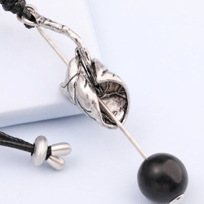Curly Leaf Bead Necklace